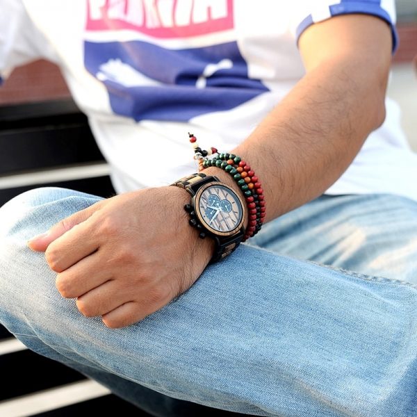 montre-en-bois-portee